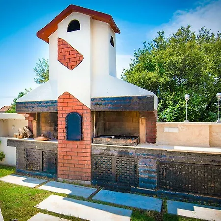 Vila Turhan Konagi